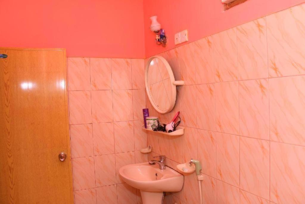 Little Heaven Guest Hotel เอลลา ภายนอก รูปภาพ