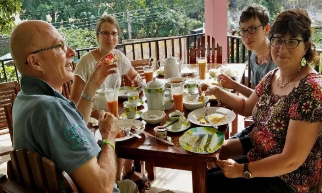 Little Heaven Guest Hotel เอลลา ภายนอก รูปภาพ